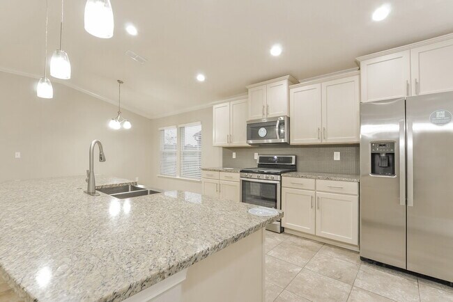 Building Photo - 806 Deer Crossing Rd