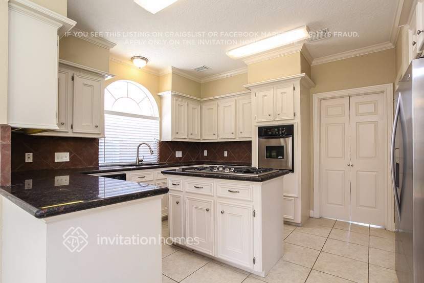 Building Photo - 18406 Spinner Ct Dr