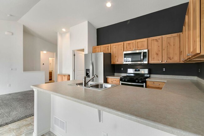 Building Photo - Fantastic Loveland Location with 5 Bedrooms, 3 Bathrooms, 2-Car Garage, and Finished Basement!