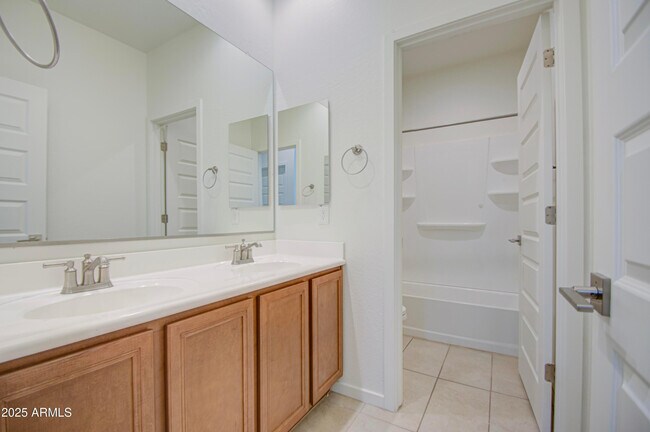 Building Photo - 36217 N Urika Dr