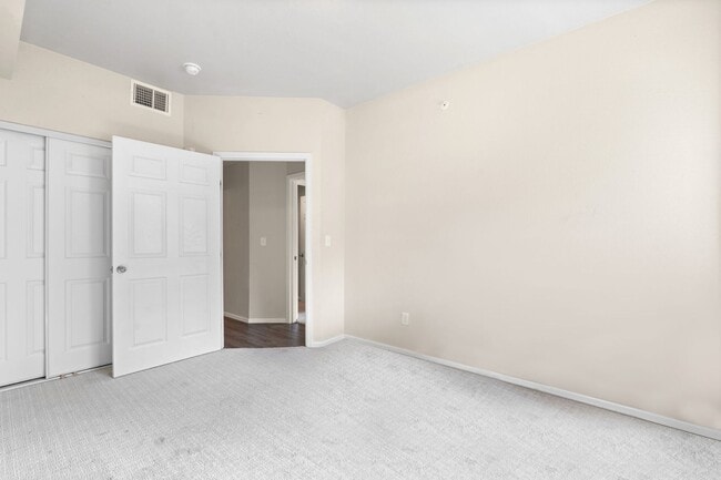 Building Photo - Easy Living with Modern Touches in a Prime...