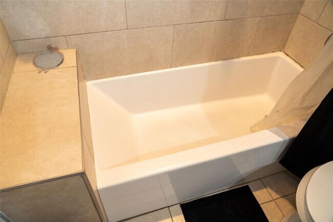 Building Photo - 2710 NW 5th St