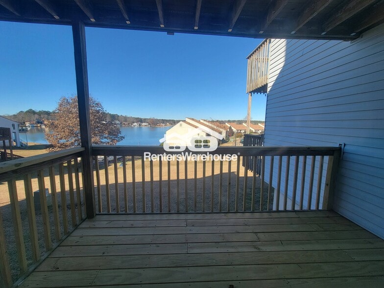 Building Photo - 269 Clearview Ct