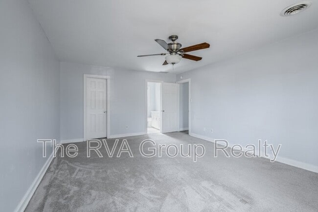 Building Photo - 1601 Lancashire Dr