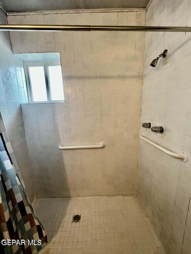 Building Photo - 7051 Becky Ln