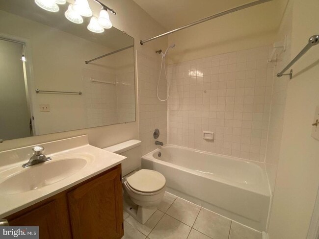Building Photo - 10604 Greta Lynn Ct