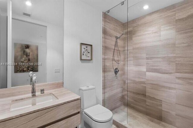 Building Photo - 18975 Collins Ave