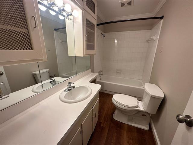 Building Photo - 6383 Greenway Rd