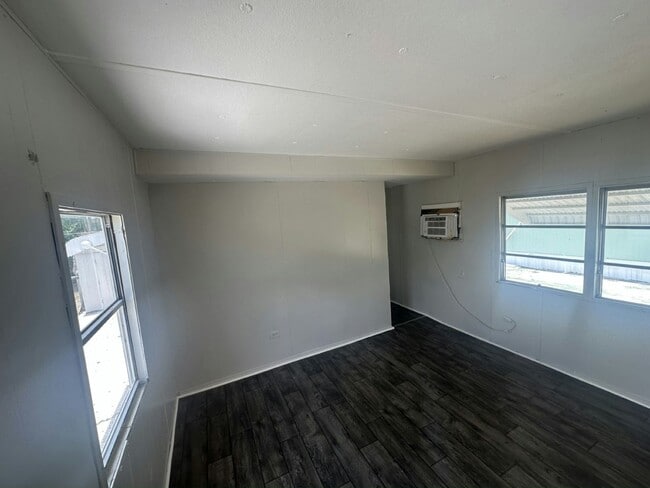 Building Photo - 130 S Suncoast Blvd