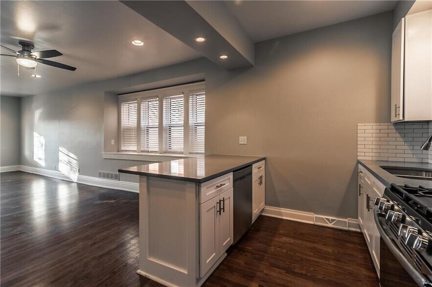 Building Photo - 3535 Jefferson St