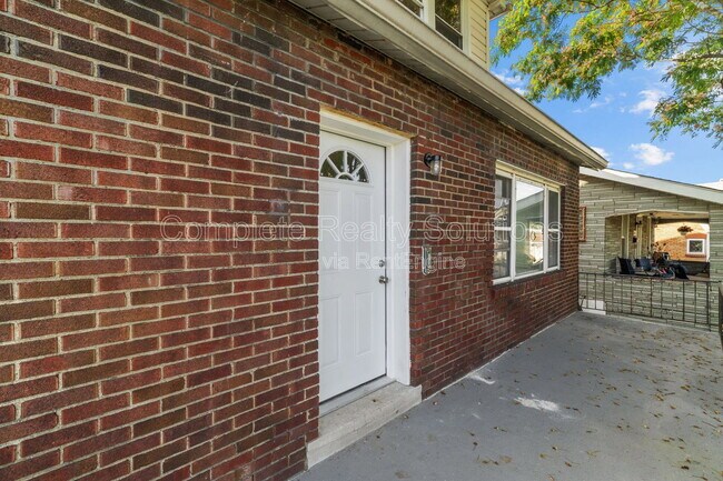 Building Photo - 7109 Eugene Ave