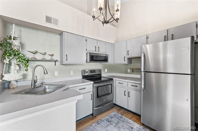 Building Photo - 4760 S Wadsworth Blvd