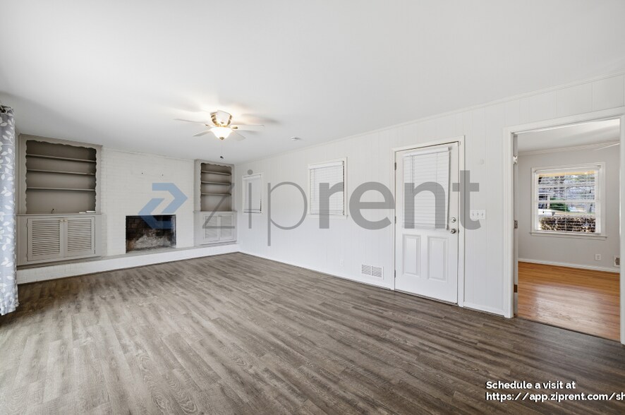 Building Photo - 1894 Hebron Hills Dr