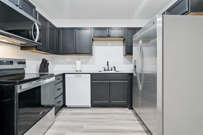 Building Photo - 1200 NE 17th St