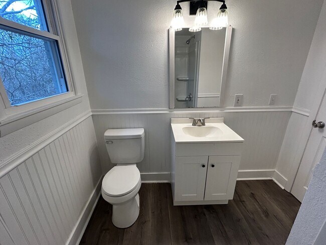 Building Photo - 4758 Trenton Dr