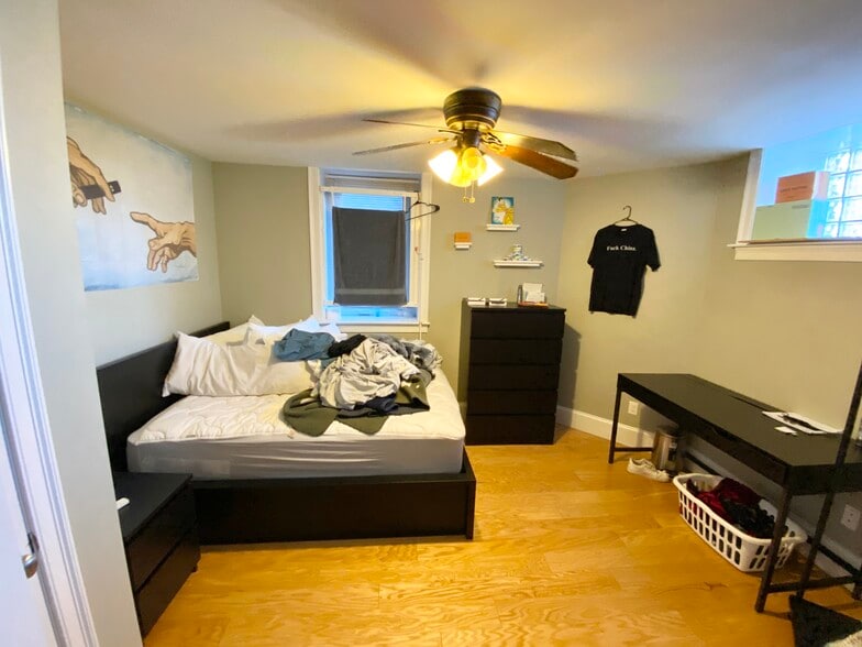 Building Photo - 178 Hillside St