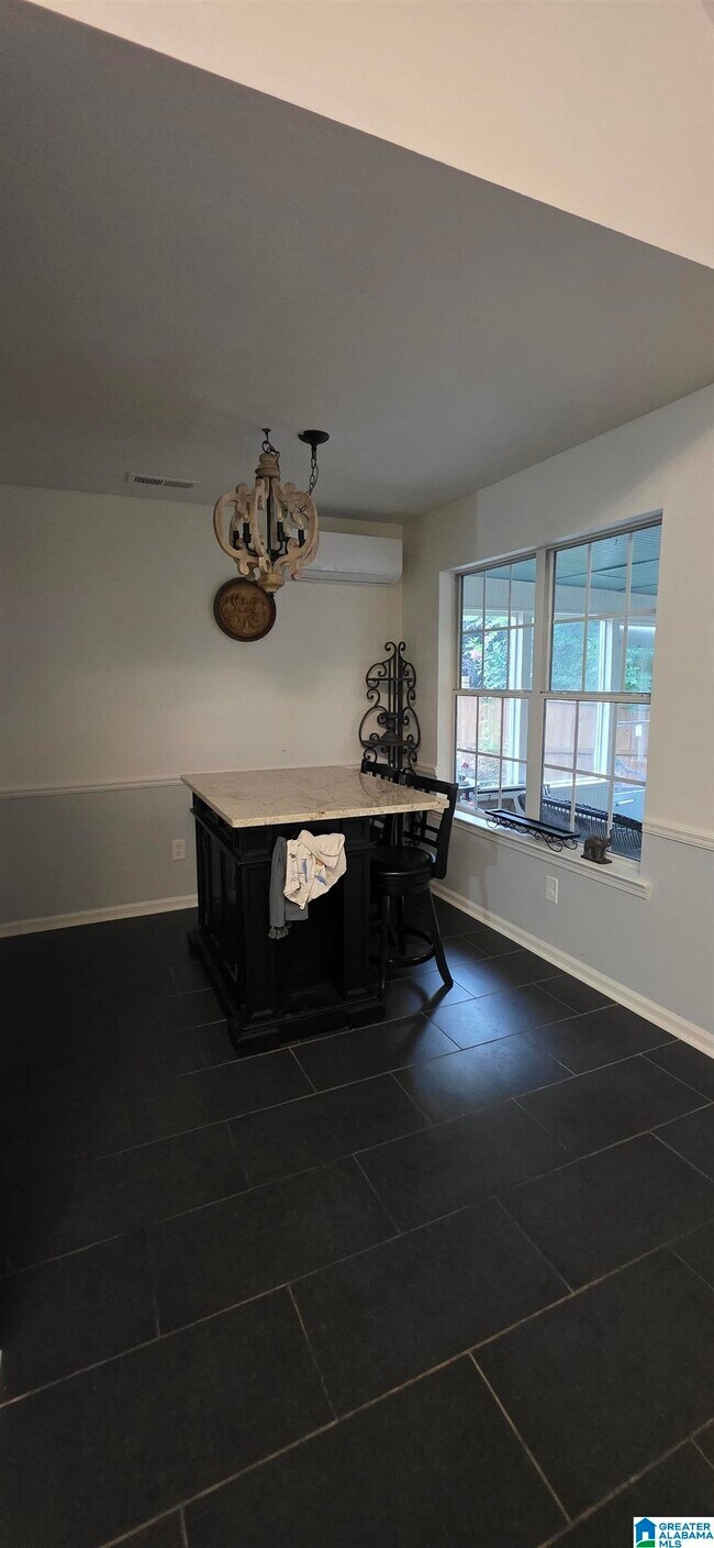 Building Photo - 8012 Rockhampton Cir