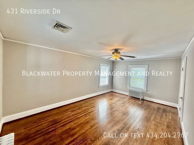 Building Photo - 431 Riverside Dr