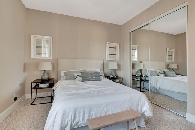 Building Photo - 11615 Paradise Cove Ln