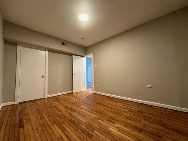 Building Photo - 6150 S Sacramento Ave
