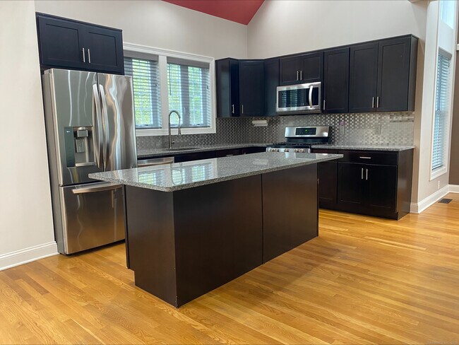 Building Photo - 40 Copper Square Dr