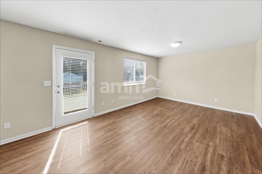 Building Photo - 2475 W 1325 N
