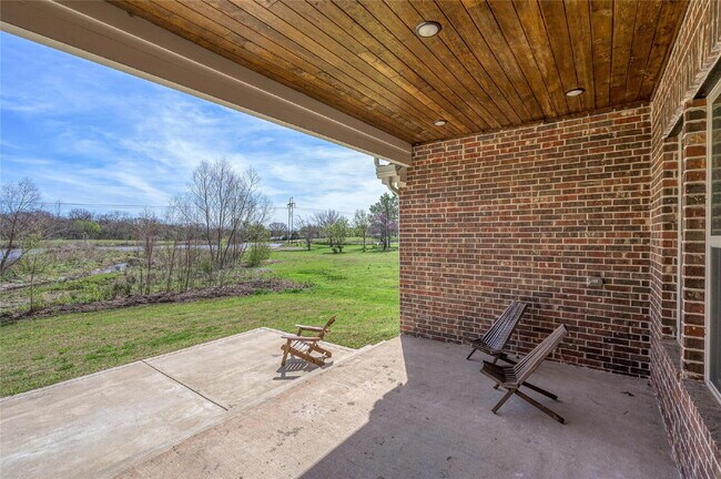 Building Photo - Private Water Views on Nearly 0.70 Acre Lot