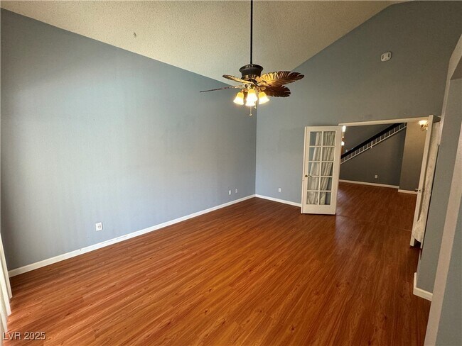 Building Photo - 10041 Dove Ridge Dr