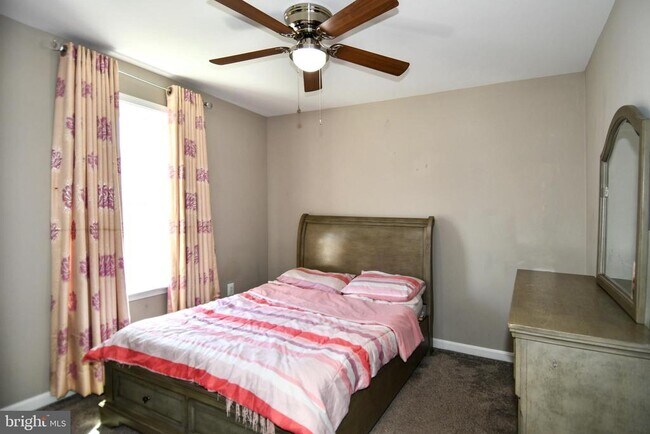 Building Photo - 7706 Colburn Dr