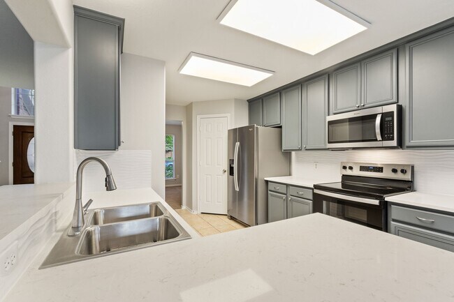 Building Photo - 21035 Summer Trace Ln