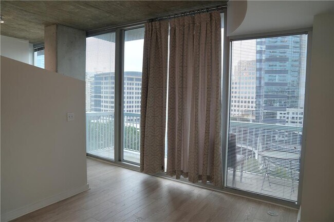 Building Photo - 3324 Peachtree Rd