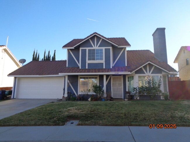 Primary Photo - Modernized 2 Stroy Home in West Palmdale