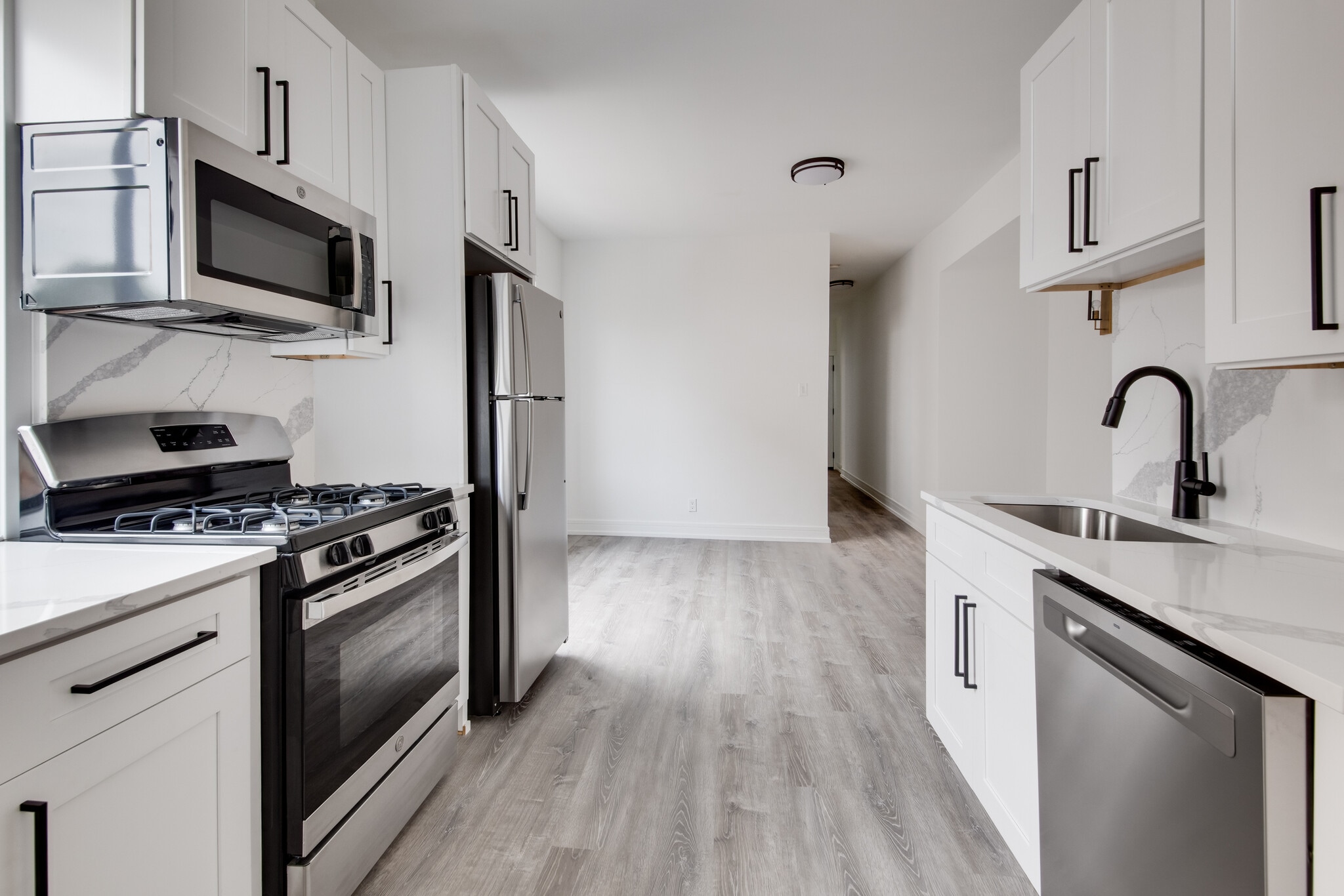 Building Photo - 3056 W Cortland St