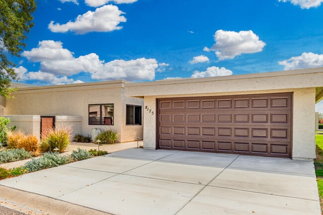 Building Photo - 8175 E Del Cuarzo Dr