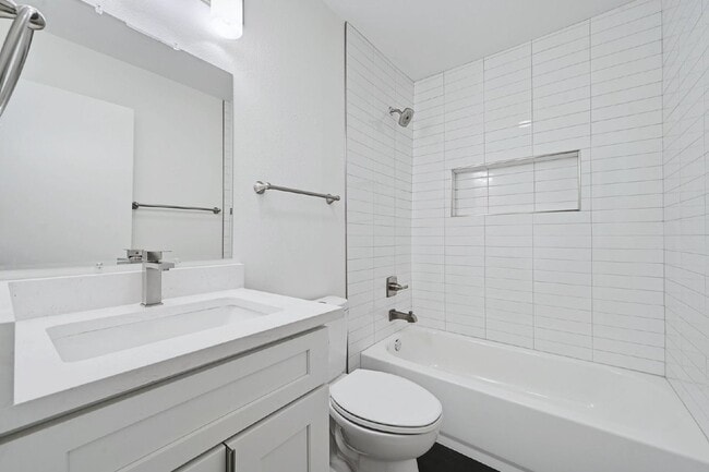 Building Photo - 2617 Ektom Dr