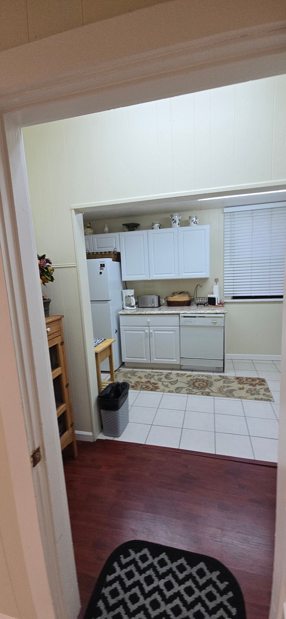 Building Photo - 1447 Lincoln Way