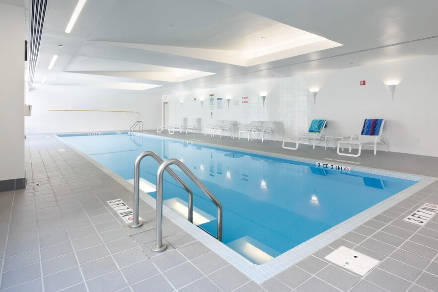 Building Photo - 303 Third Street-SI FL1-ID387