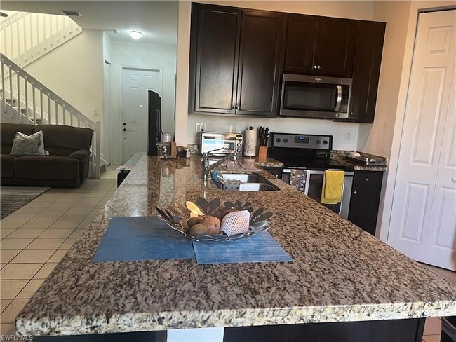 Building Photo - 5483 Cameron Dr