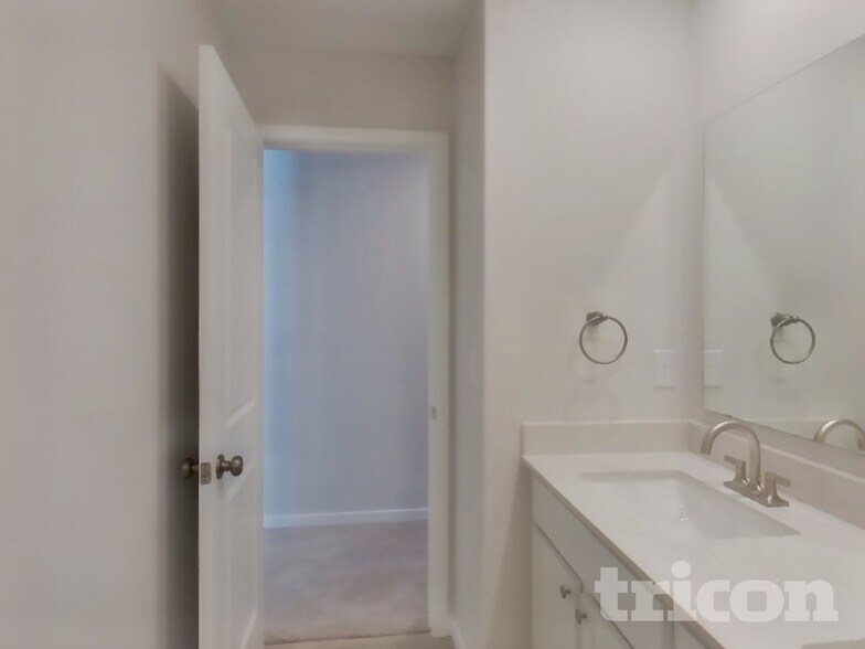 Building Photo - 64 Brazil Nut Cir