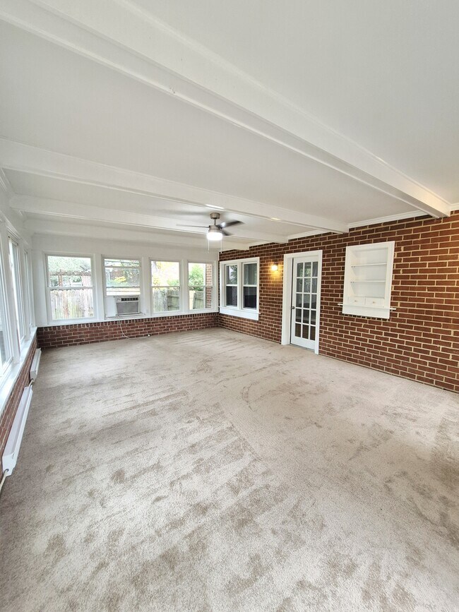 Building Photo - 97 Waterview Dr