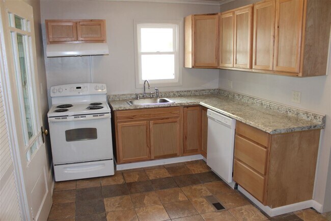 Building Photo - 1512 Sayre St