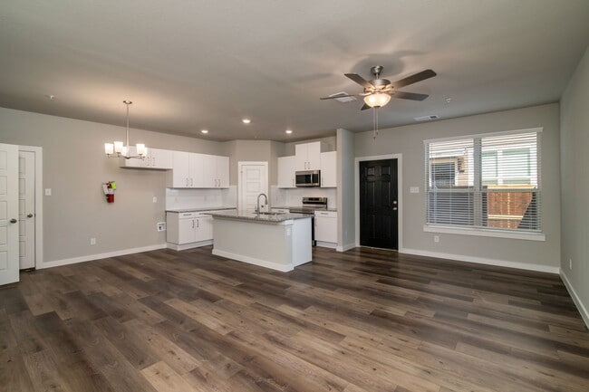Building Photo - GORGEOUS 2 BEDROOM FOUR PLEX LOCATED IN MIDLOTHIAN ISD!