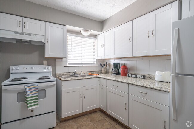 Interior Photo - Riverbend