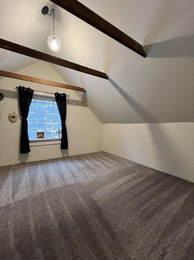 Building Photo - Charming, updated 3-bedroom, 2-bath home in the heart of Allegan