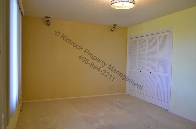 Building Photo - 4 Bedroom Heights Home