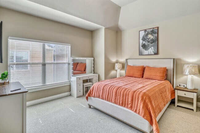 Building Photo - 9113 Creekstone Lake Dr