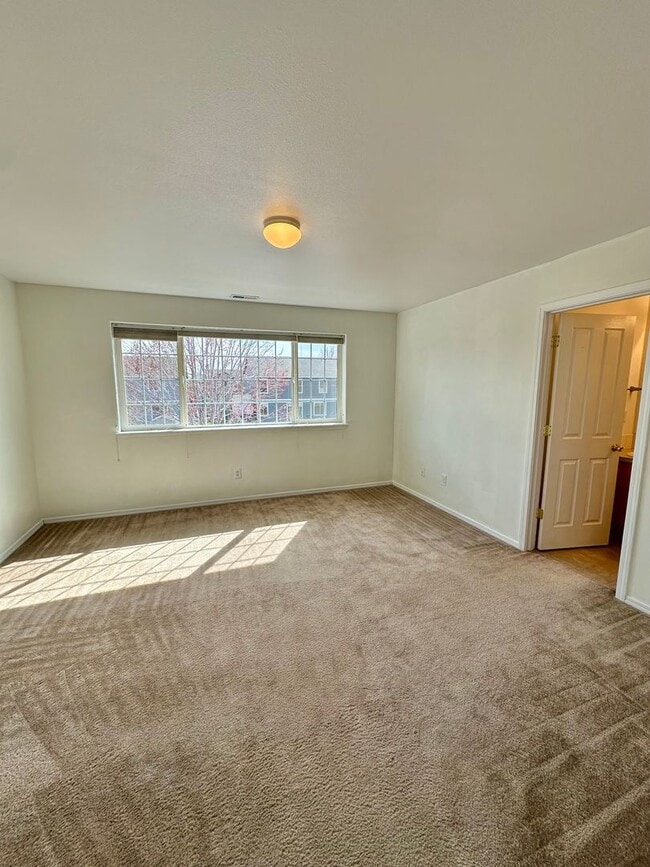 Building Photo - 2895 SW Indian Ave