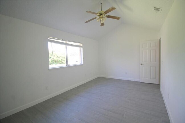 Building Photo - 3107 E Heatherock Cir