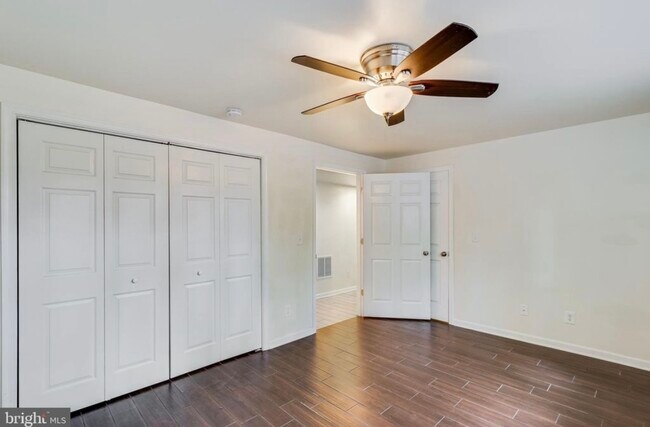 Building Photo - 35840 Army Navy Dr