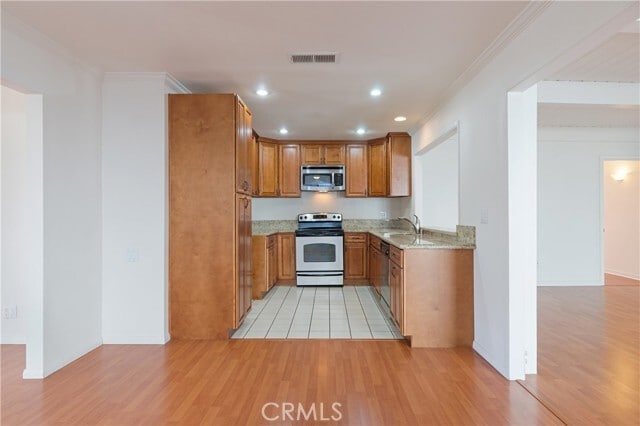 Building Photo - 23551 Venisia